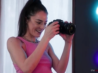 fetish brunette Jill Kassidy & Kylie Quinn - Seducing The New Photographer