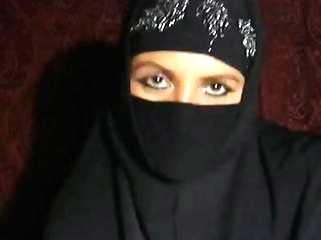arab masturbation Webcam sheet shows a camouflaged Arab milf masturbating
